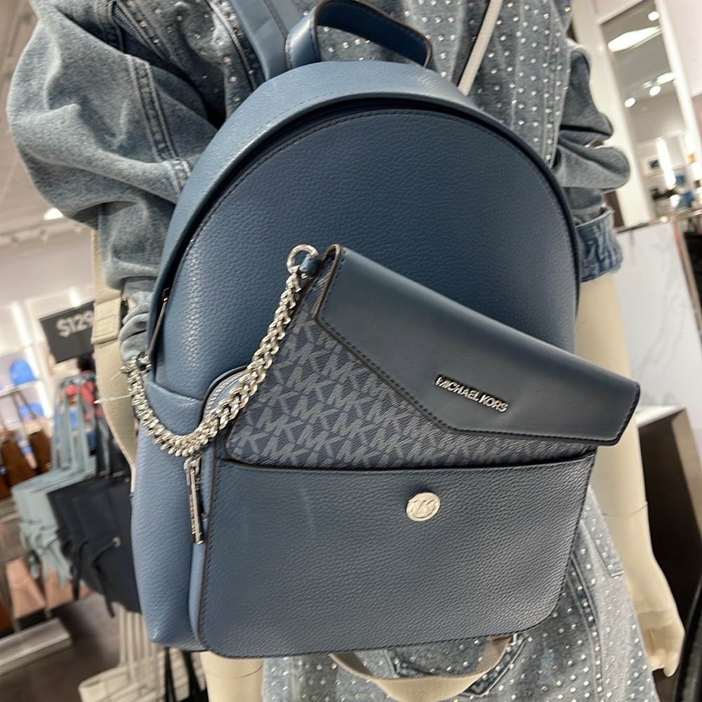 MICHAEL KORS 
Maisie Medium Pebbled Leather 2-in-1 Backpack
Denim
NWT